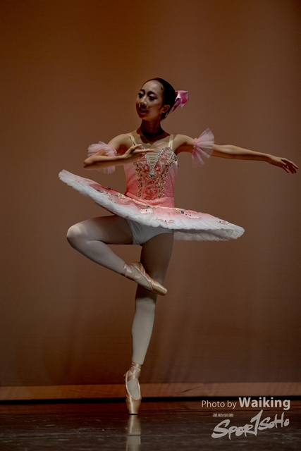 2020-10-18 Solo Dance 0674