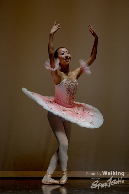 2020-10-18 Solo Dance 0675