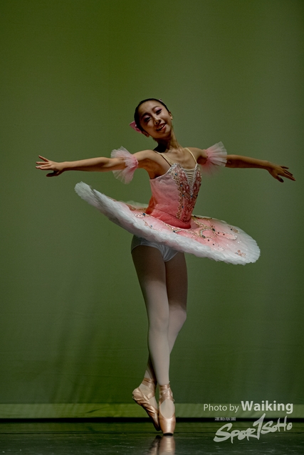 2020-10-18 Solo Dance 0677