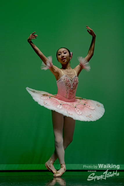 2020-10-18 Solo Dance 0681
