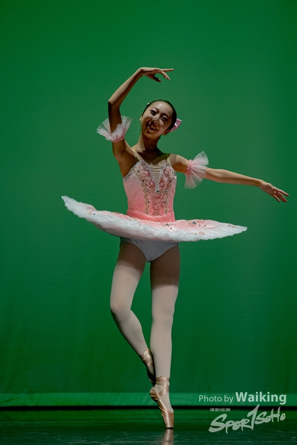 2020-10-18 Solo Dance 0682