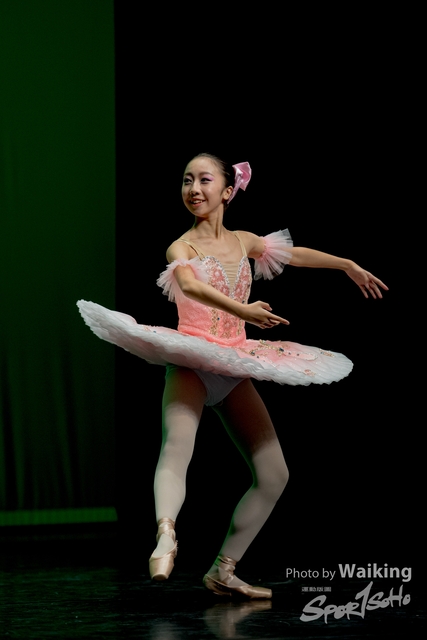2020-10-18 Solo Dance 0684