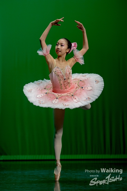 2020-10-18 Solo Dance 0689