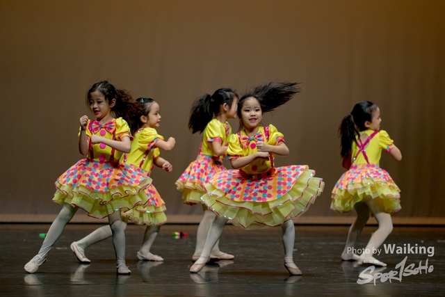 2020-10-18 Solo Dance 1405