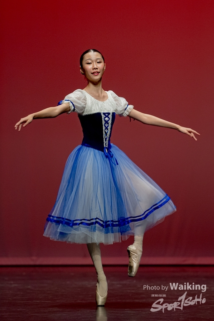 2020-10-18 Solo Dance 0738