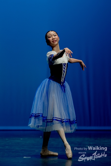 2020-10-18 Solo Dance 0746