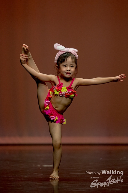 2020-10-18 Solo Dance 1558