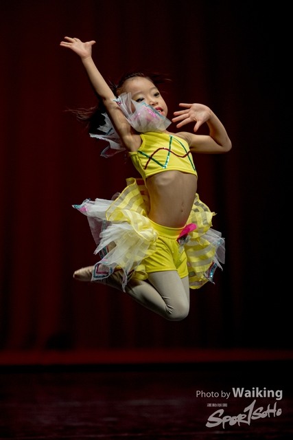 2020-10-18 Solo Dance 1568