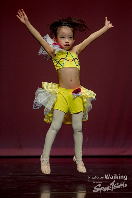2020-10-18 Solo Dance 1571