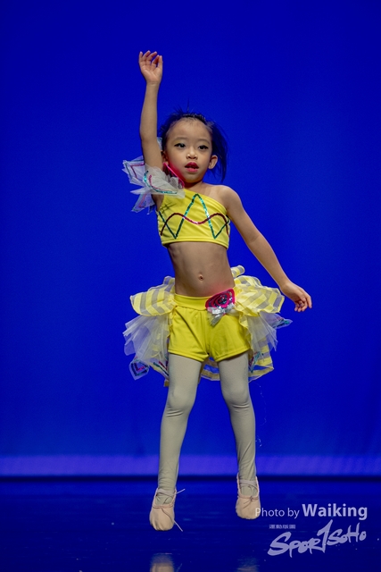 2020-10-18 Solo Dance 1572