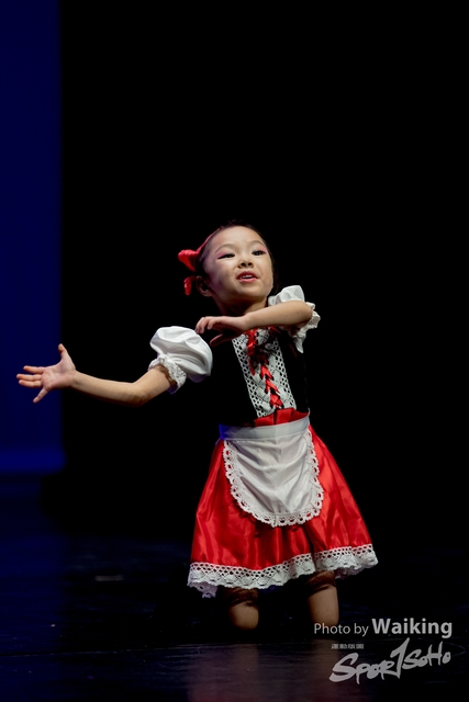 2020-10-18 Solo Dance 1595