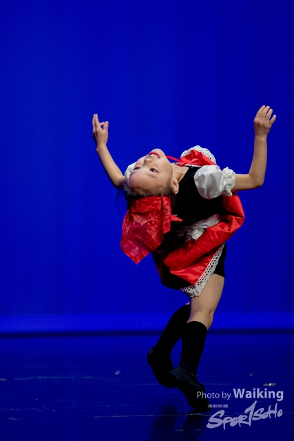 2020-10-18 Solo Dance 1606