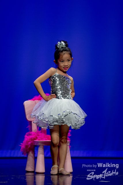 2020-10-18 Solo Dance 1637