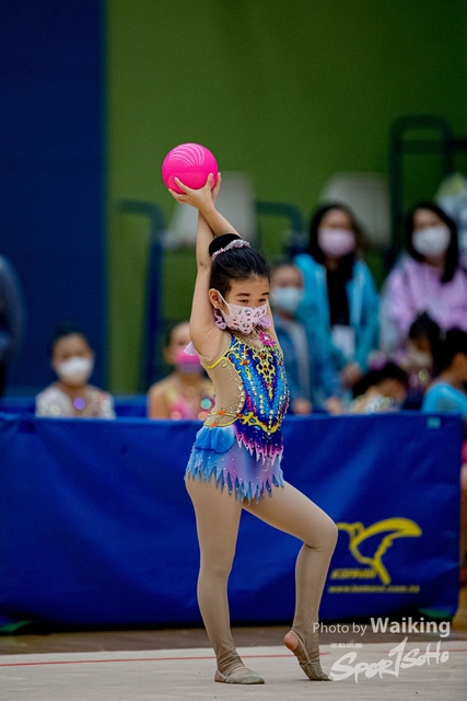 2020-11-28 RG Ball 0119