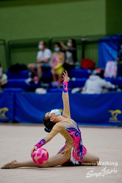 2020-11-28 RG Ball 0352