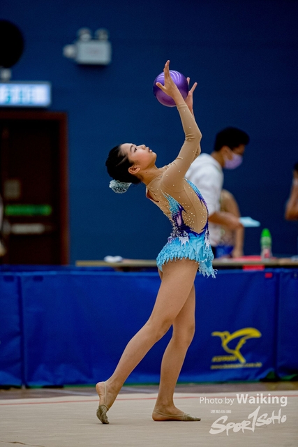 2020-11-28 RG Ball 0518