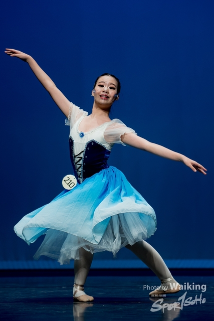 2021-10-17 Solo Dance-2743