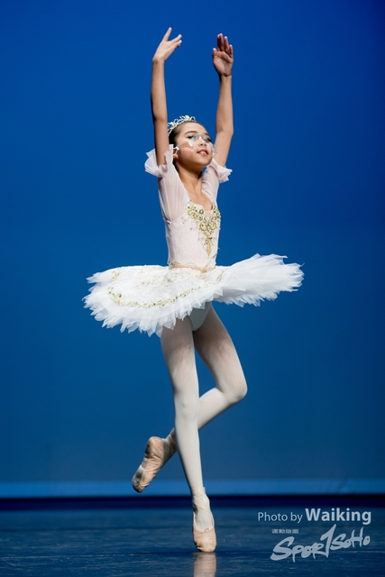2021-10-17 Solo Dance-1974