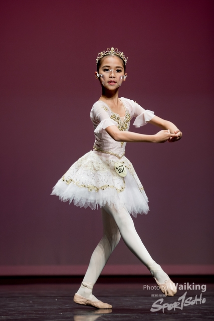 2021-10-17 Solo Dance-1976