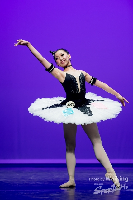 2021-10-17 Solo Dance-2110
