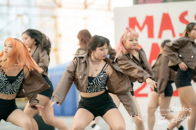 MassDance-331
