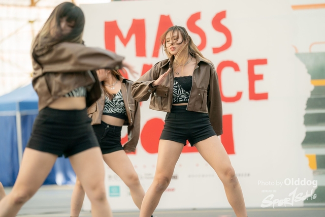 MassDance-334