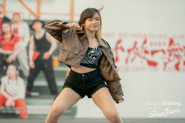 MassDance-342