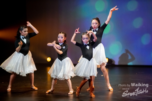 2022-01-01 Dance-0211