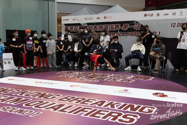 Break_Dance_R1-8