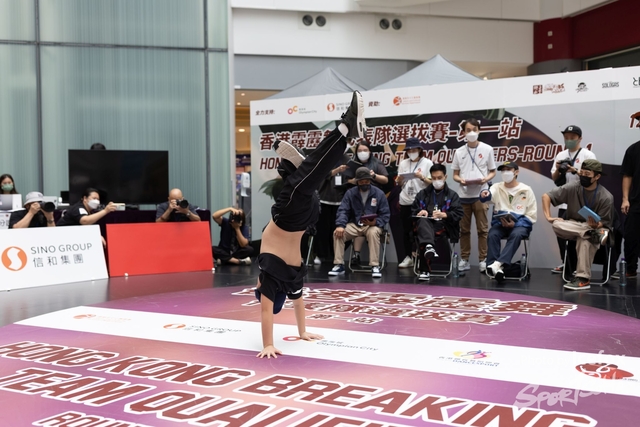 Break_Dance_R1-44