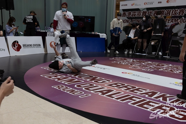 Break_Dance_R1-71