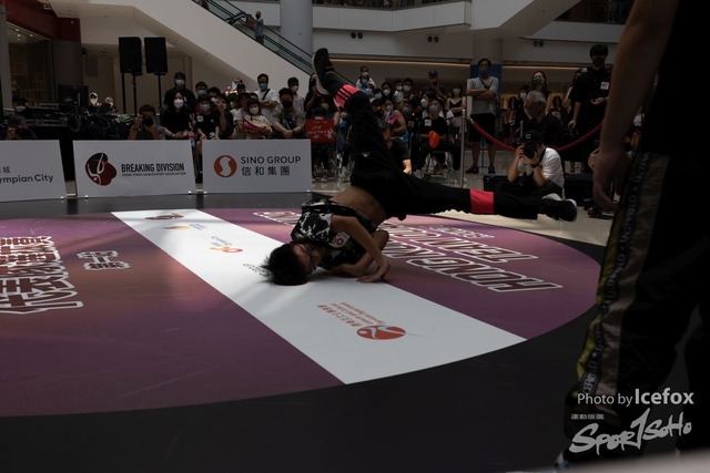 Break_Dance_R1-75