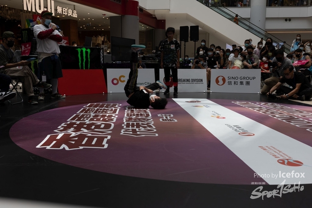 Break_Dance_R1-76