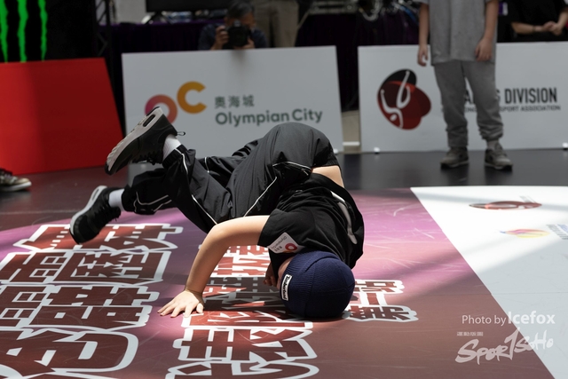 Break_Dance_R1-81