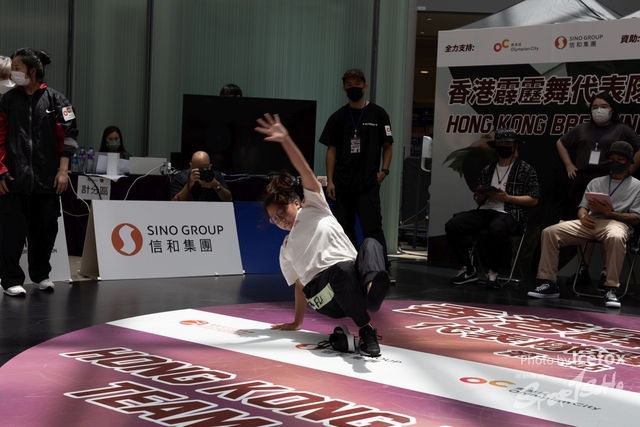 Break_Dance_R1-109