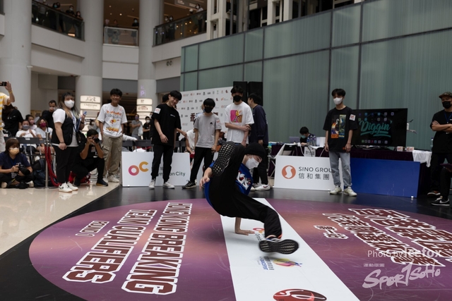 Break_Dance_R1-127