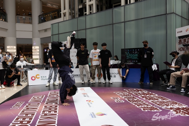 Break_Dance_R1-132