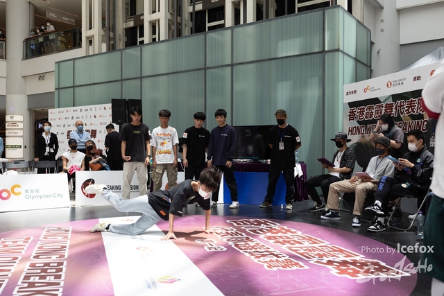 Break_Dance_R1-134