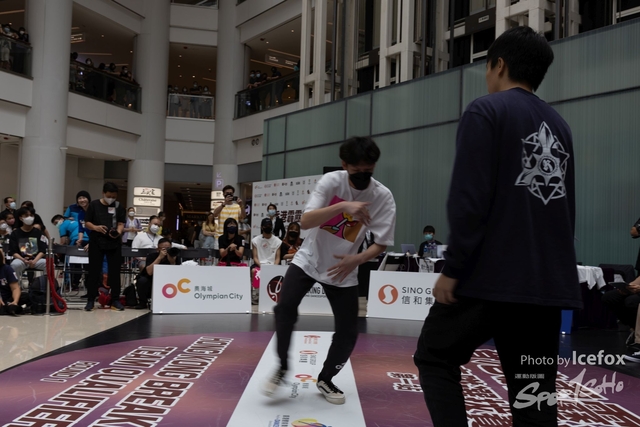 Break_Dance_R1-139