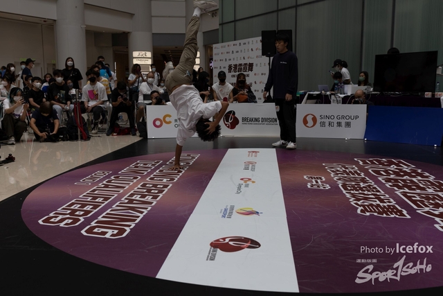 Break_Dance_R1-145