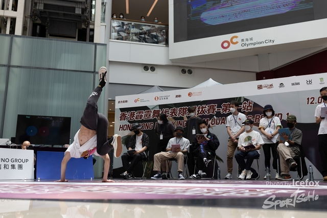Break_Dance_R1-147