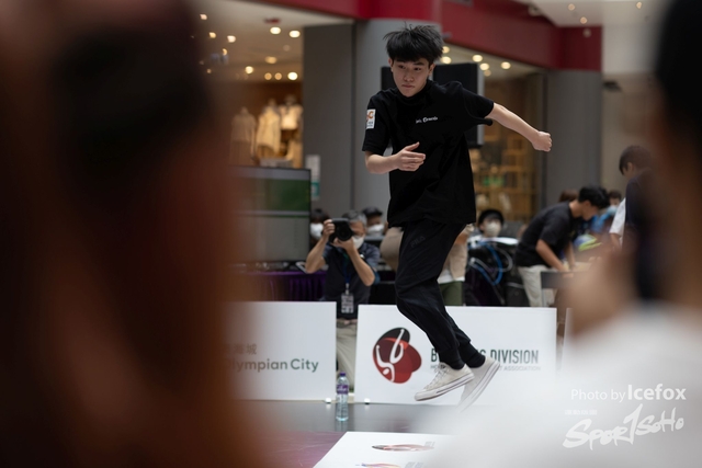 Break_Dance_R1-157