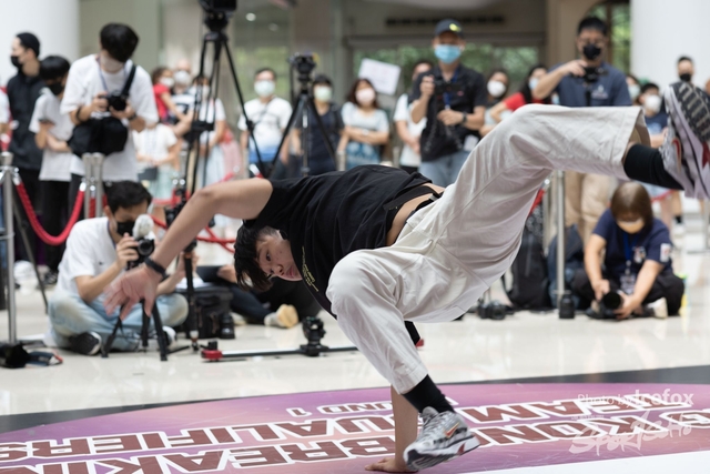 Break_Dance_R1-162