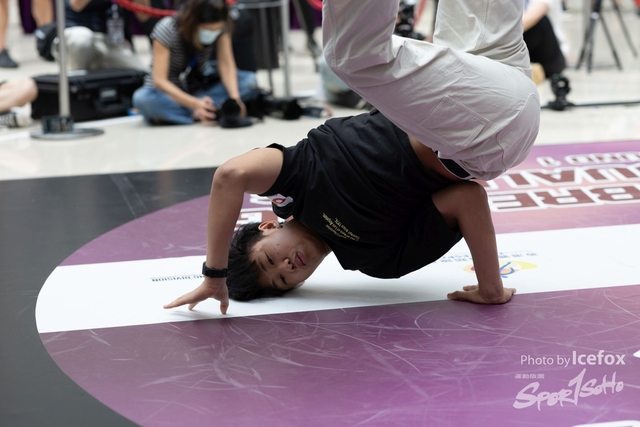 Break_Dance_R1-164