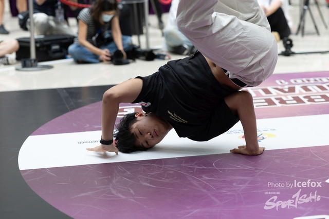Break_Dance_R1-165