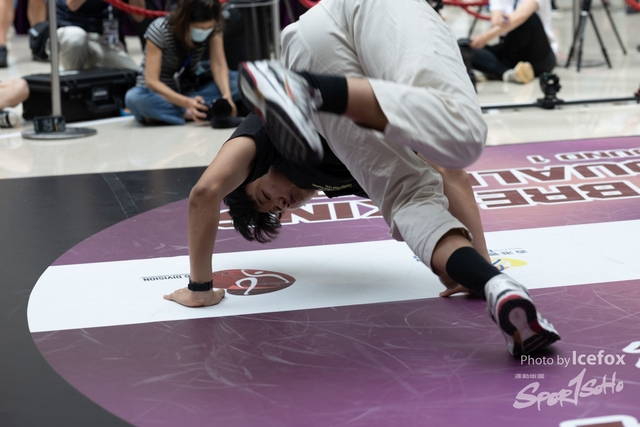 Break_Dance_R1-168