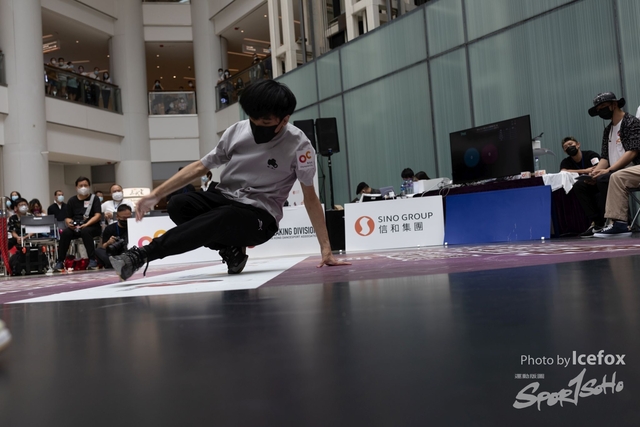Break_Dance_R1-170