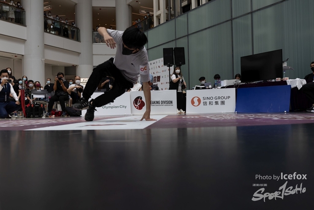 Break_Dance_R1-177