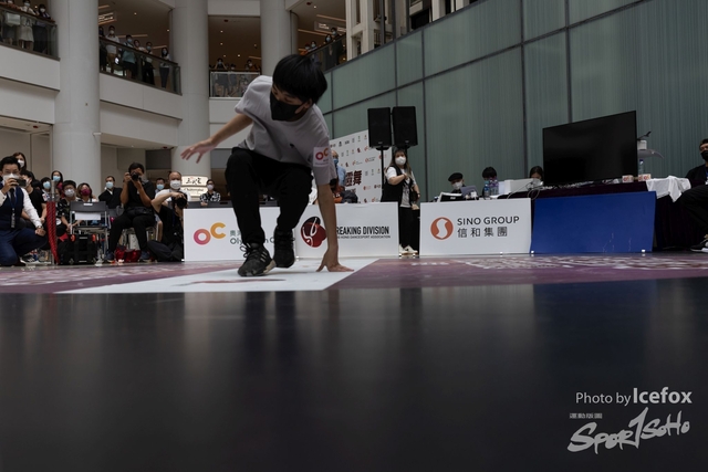 Break_Dance_R1-180