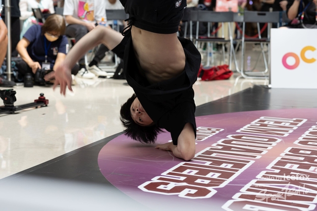 Break_Dance_R1-184